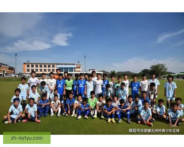 记者：铜梁龙今明外援抵达泰国