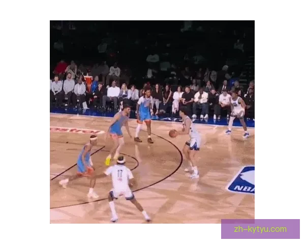 杨瀚森新秀赛六投四中闪耀全场