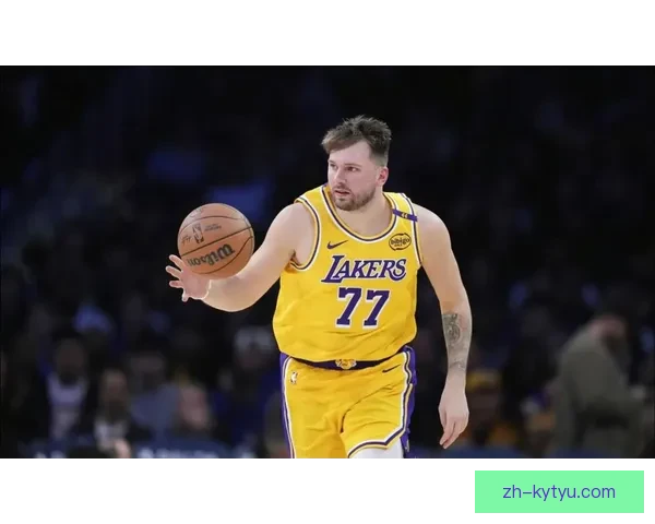 东契奇:詹姆斯复出对球队至关重要 东契奇:詹姆斯复出对球队至关重要